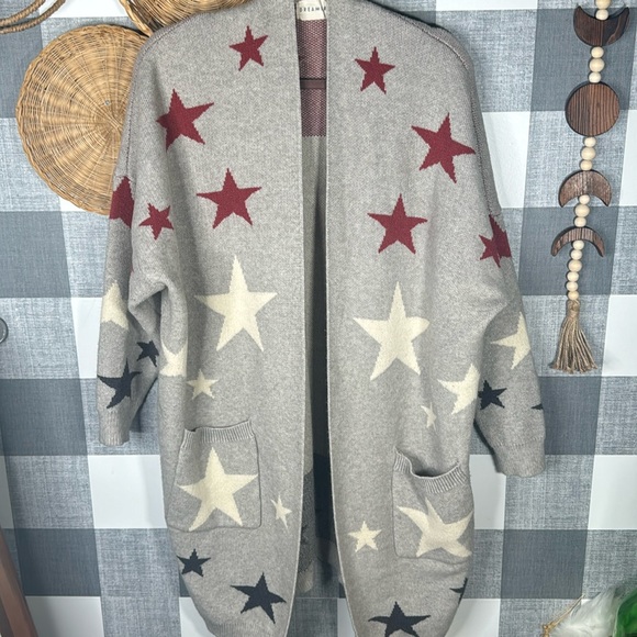 Cardigan Stars - Picture 1 of 5